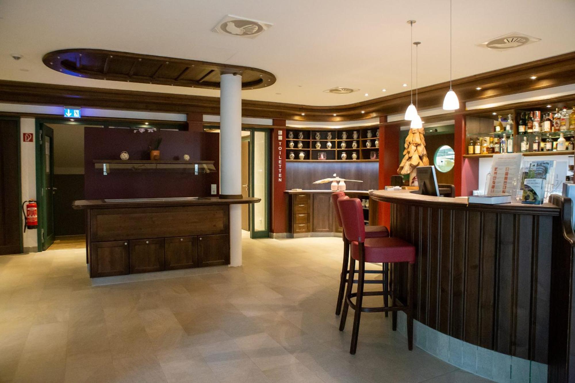Hotel Restaurant Auerhahn Бад-Вільдбад Екстер'єр фото