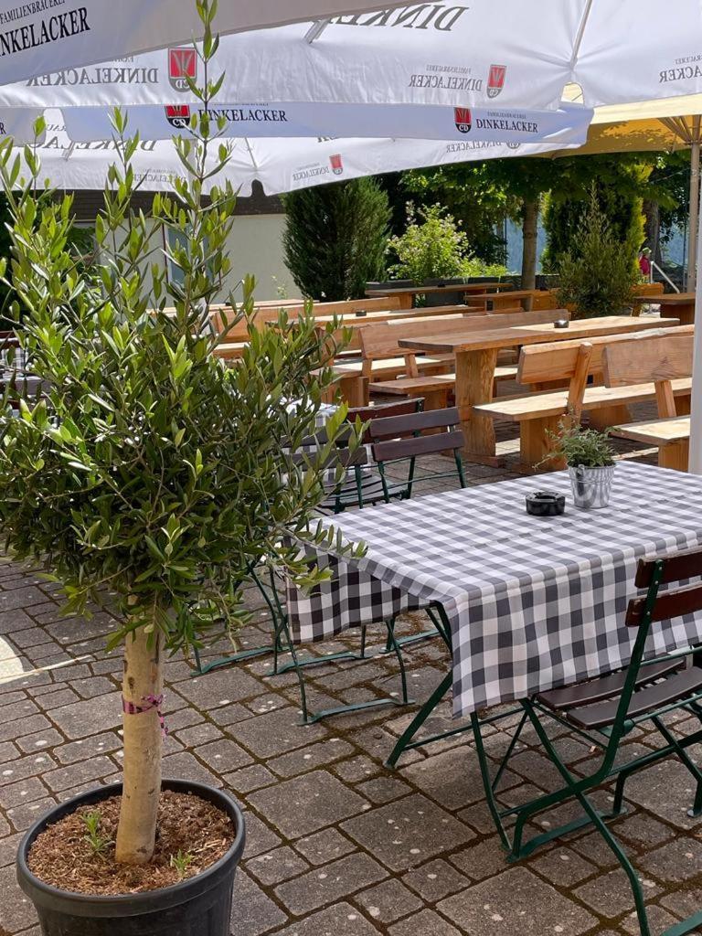 Hotel Restaurant Auerhahn Бад-Вільдбад Екстер'єр фото